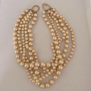 Costume Pearl choker
